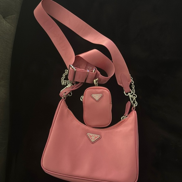 Pink Prada crossbody brand new with card and dust bag box included - Picture 1 of 4